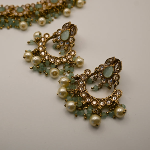 Preta- Aqua stone and pearl necklace set