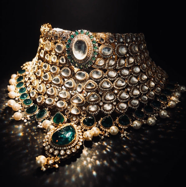 MAHARANI ISHOL- Collar style choker/ big statement bridal set with earrings and mangtika