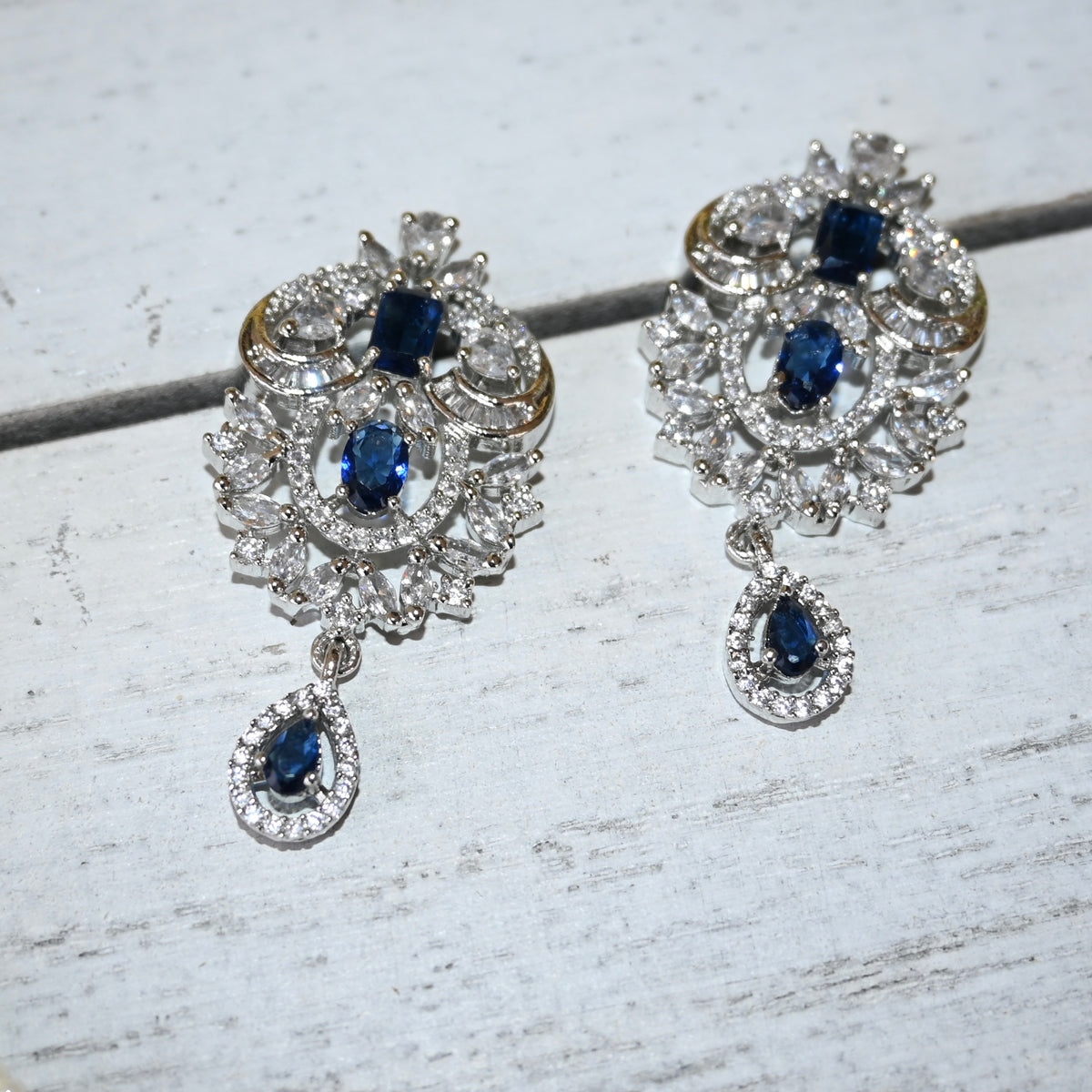 AMEEN Cubic Zircon diamond look set with navy blue stones – The Luxe Range