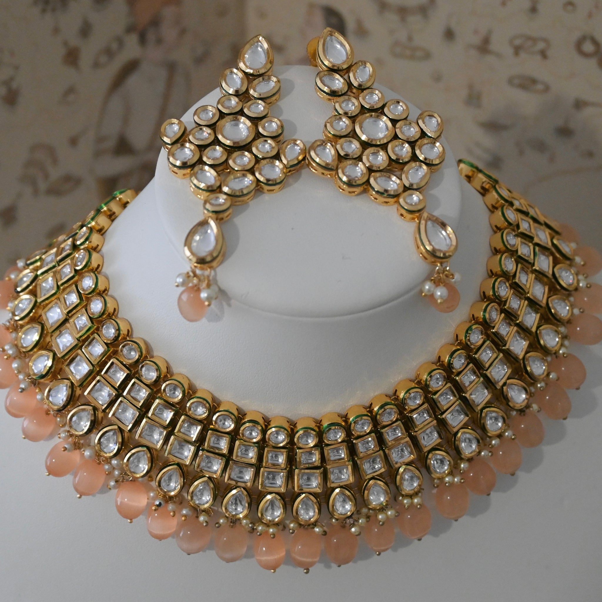 MUGHAL- monalisa stone and kundan heavy necklace and earring set in peach.